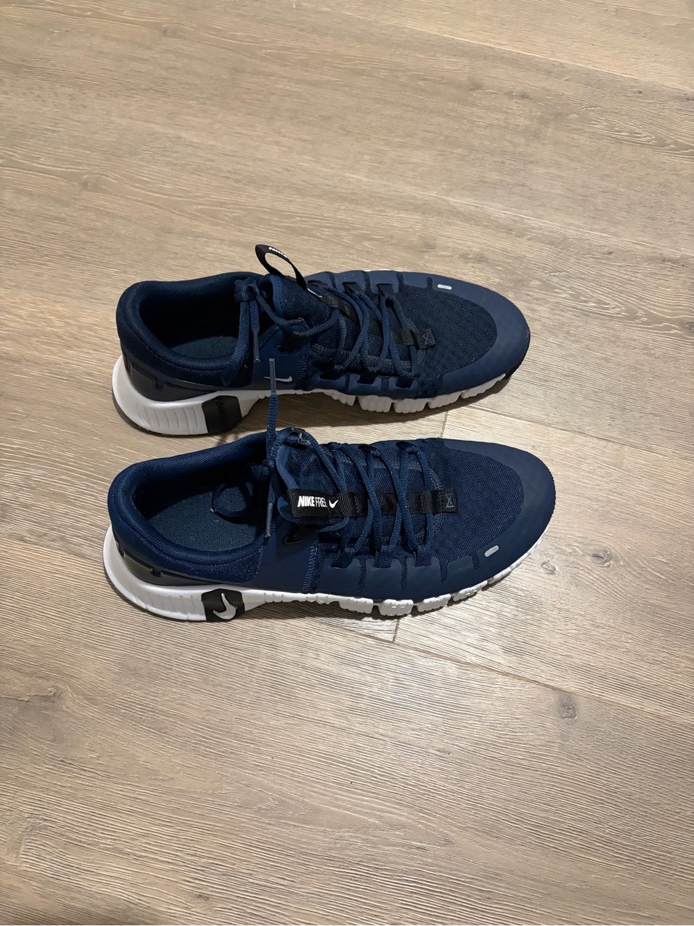 Nike Men’s Navy and White Athletic Running Shoes
